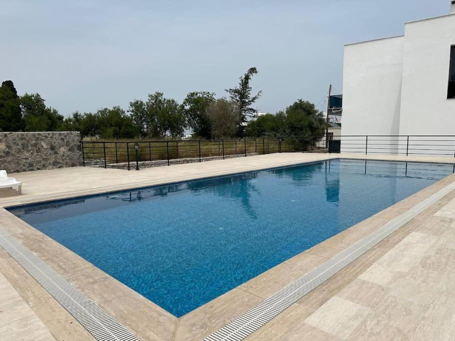 2+1 Laden Roof Terrace Apartment Karavas (Northern Cyprus)