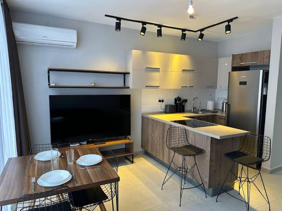 2+1 Laden Roof Terrace Apartment Karavas (Northern Cyprus)